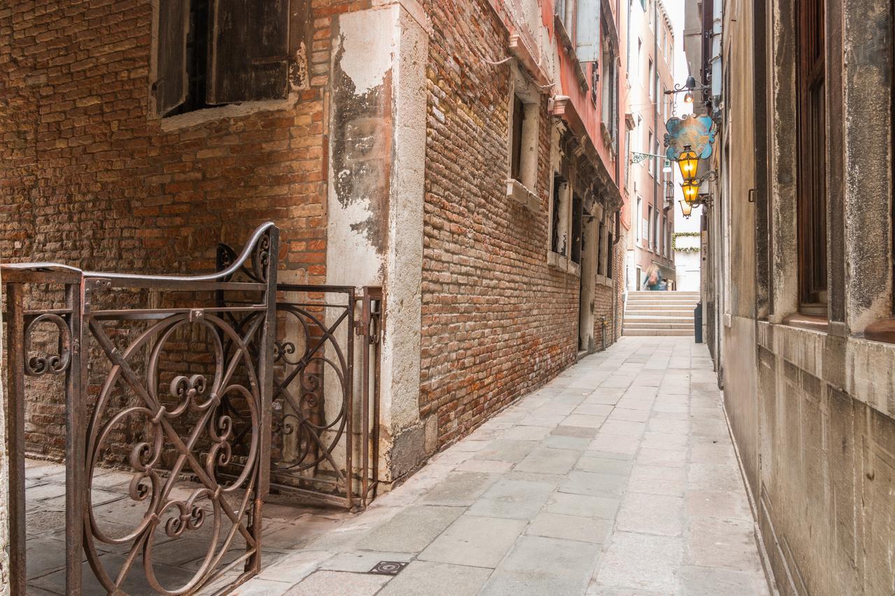 La Fenice Double Canal view Venecia Exterior foto